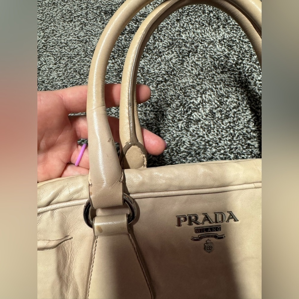 Prada vintage leather handbag - Picture 6 of 17